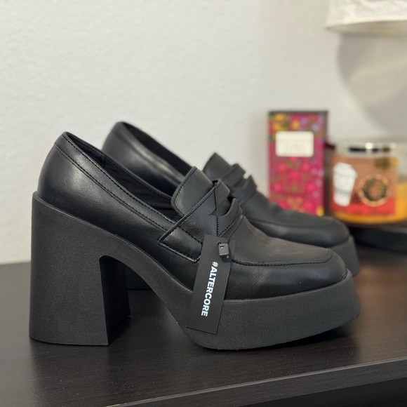 Altercore Shoes - Altercore Grace Platform Loafers